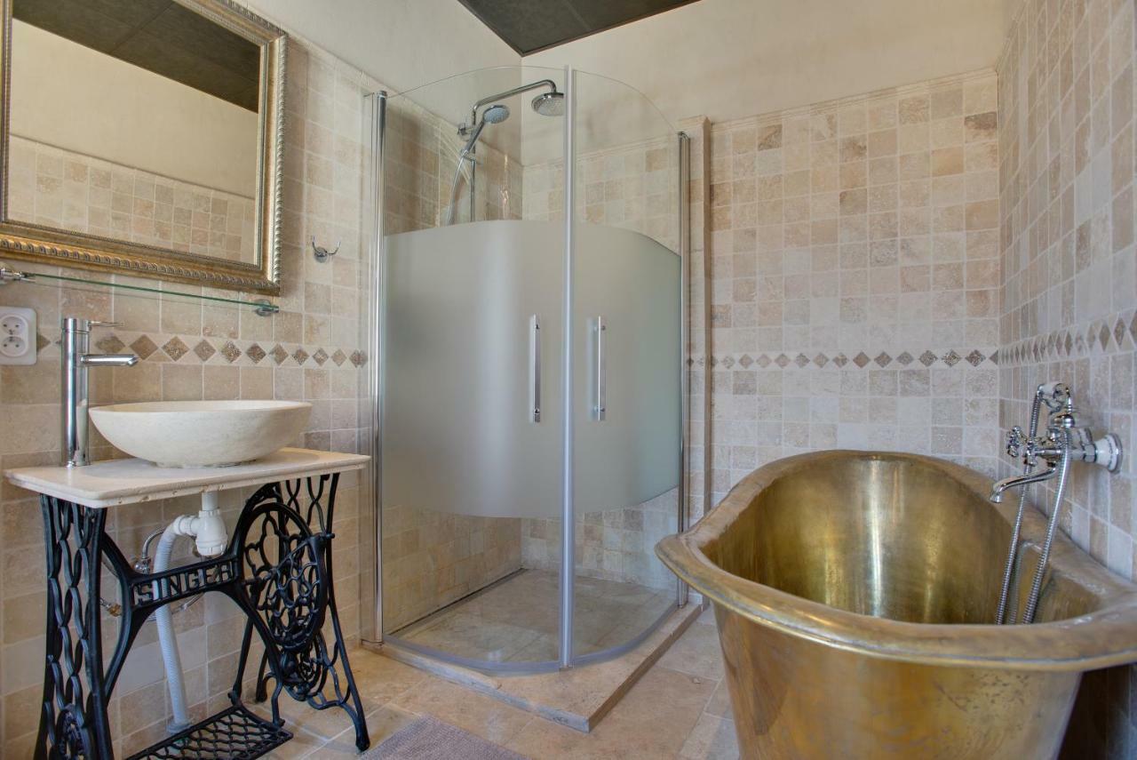 Rue Galilee Bed & Breakfast Marseillan  Exterior photo